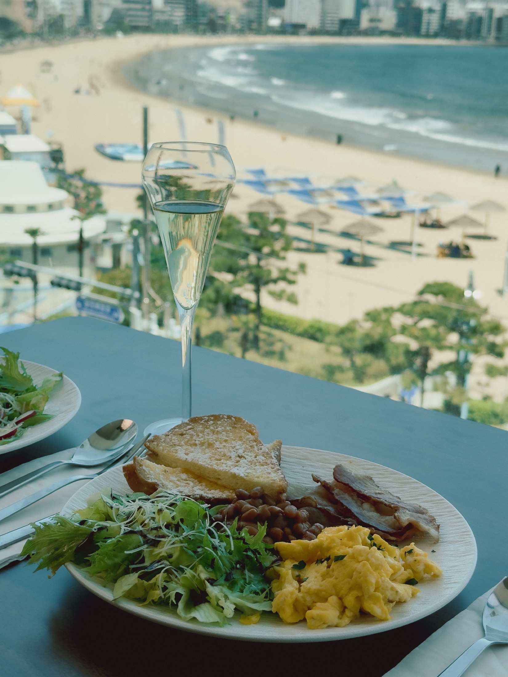 Hawaiian brunch table with Gwangalli beach view